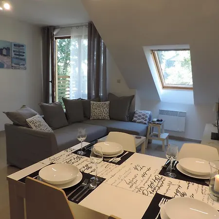 Zuza Blisko Plazy アパート