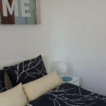 アパート Zuza Blisko Plazy レバル