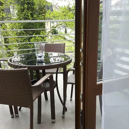 Zuza Blisko Plazy レバル