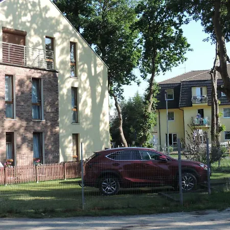 Zuza Blisko Plazy * レバル