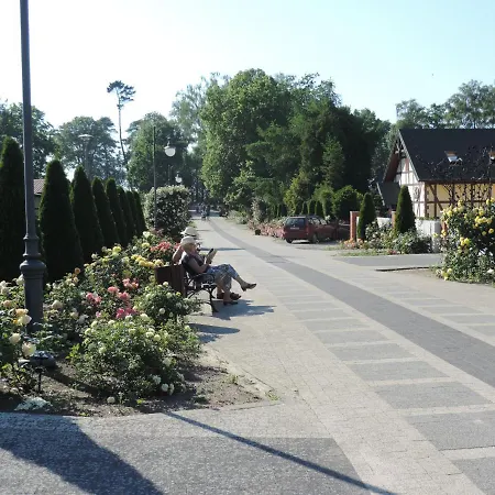 Zuza Blisko Plazy * レバル