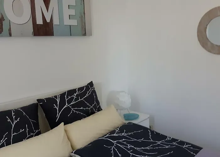 アパート Zuza Blisko Plazy レバル