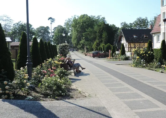 Zuza Blisko Plazy * レバル